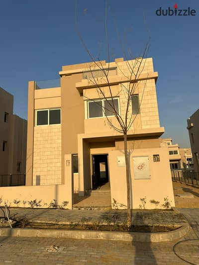 Villa for sale immediately in a landscape view in Sheikh Zayed in front of Al-Jazira Club in installments