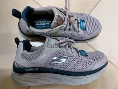 Skechers D'LUX WALKER, Air Cooled, Memory Foam, NEW, ORIGINAL, size 44