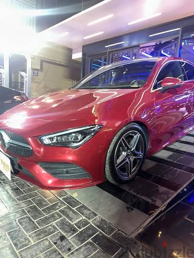 Mercedes-Benz CLA 200 AMG 2023