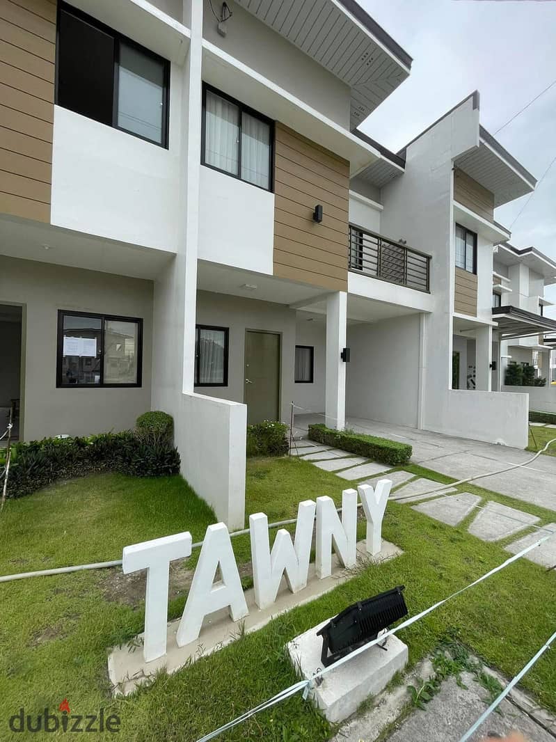 Twin house for immediate delivery in Hyde Park Sheikh Zayed Tawny next to New Giza 0