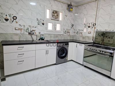 Kitchen/ washing machine / oven