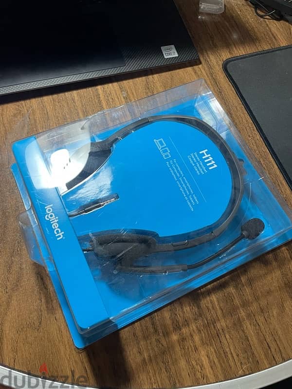 New Logitech H111 Headset with Microphone 2