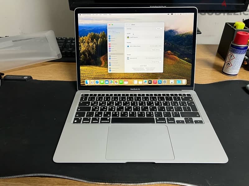 Macbook Air M1 Silver (UAE) بكل مشتملاته + سليف + هب 7