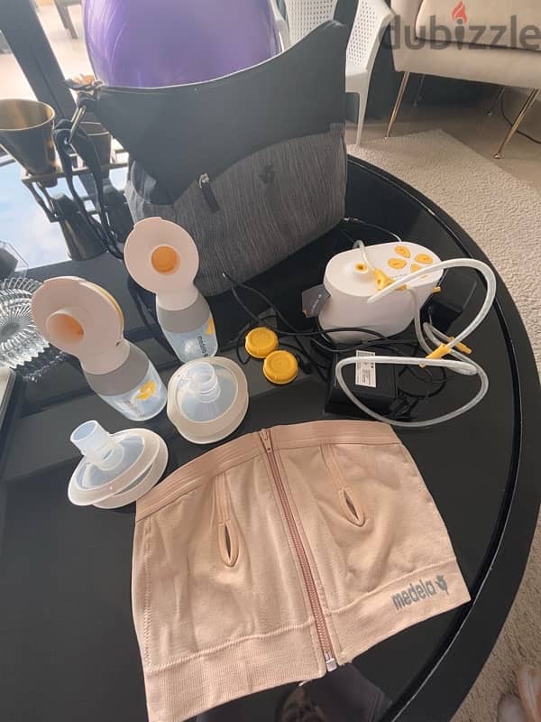 Medela max flow breast pump 1