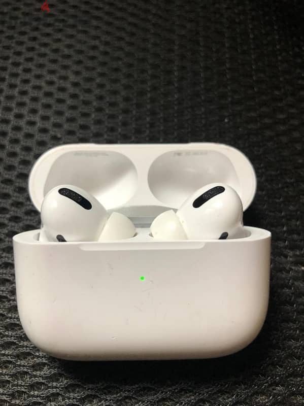 Original apple airpods pro 0