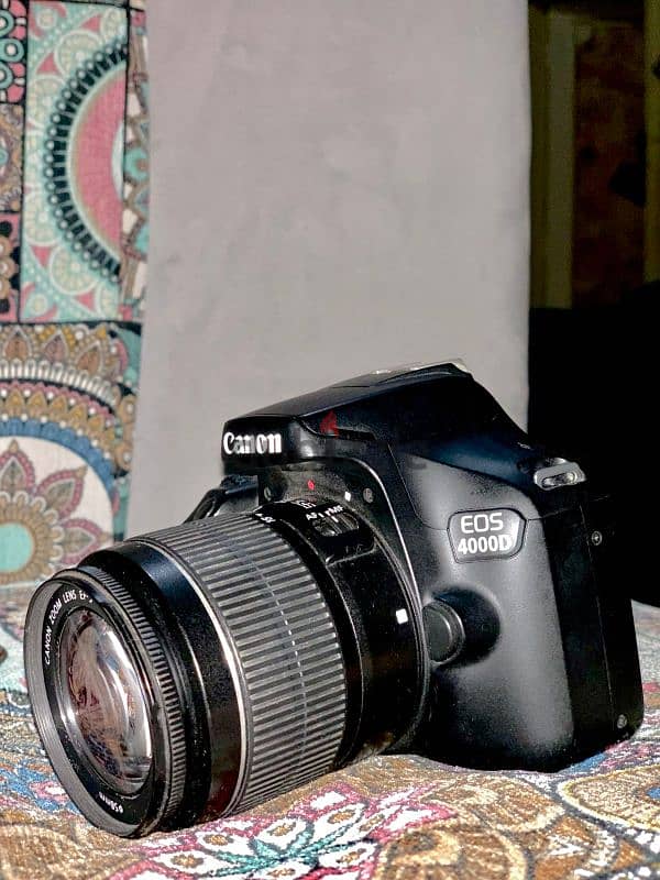 Canon Camera 4000D 1