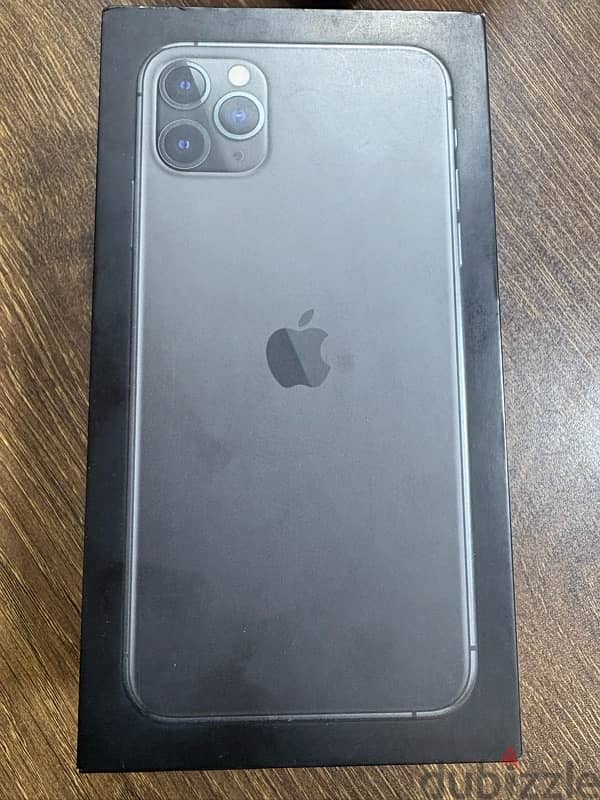 iPhone 11 Promax 256 with box ايفون ١١ بروماكس ٢٥٦ بالعلبة 2