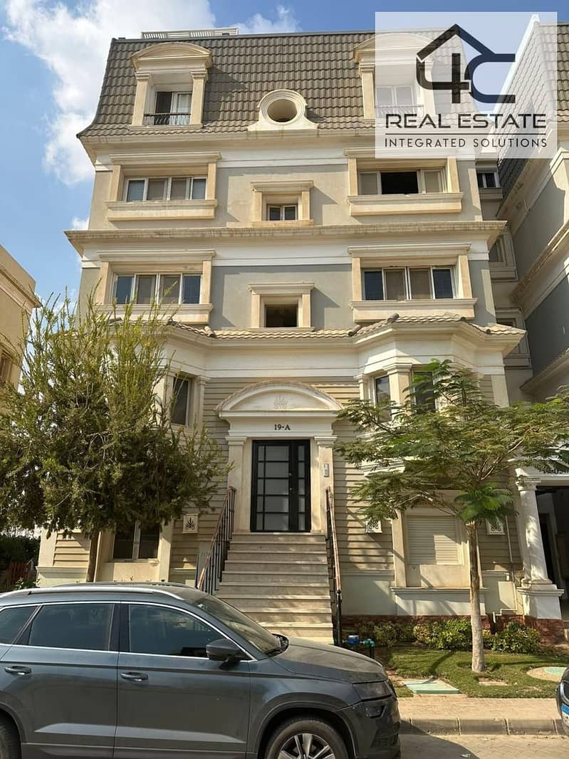 For sale I vIlla  middle 235 m 3 bedrooms open view in prime location with down payment and installments at Mountain View I Citty New Cairo 0