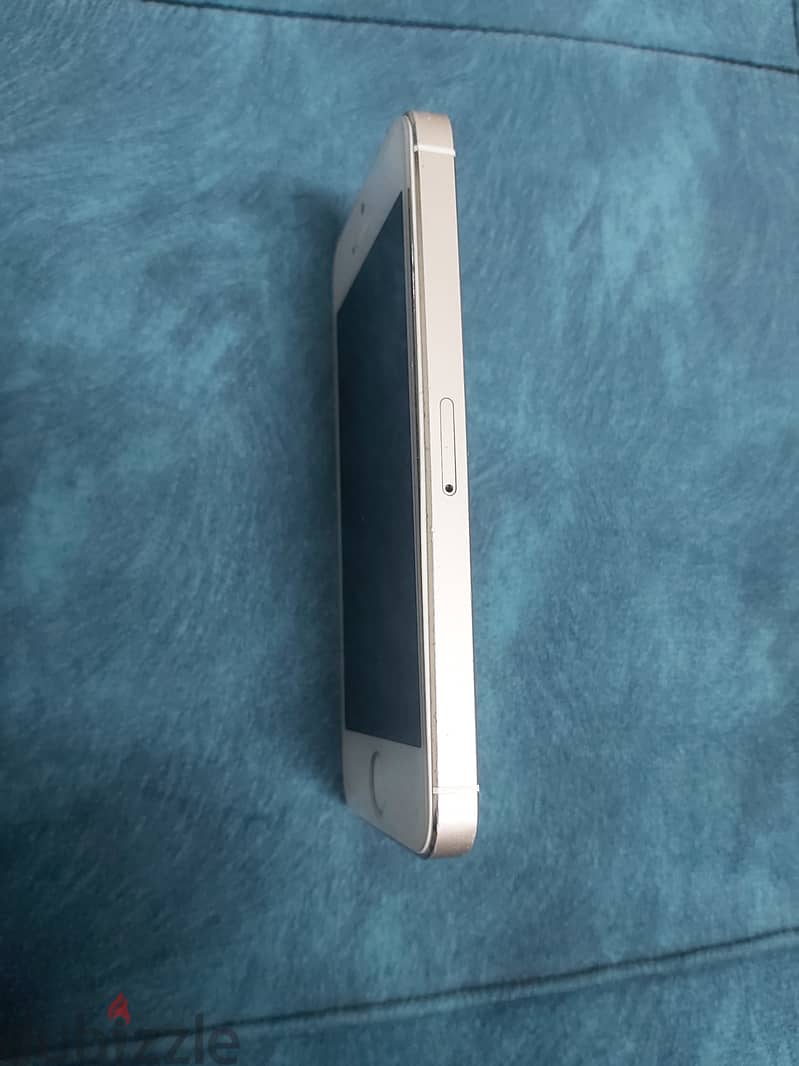 iphone 5s  16GB  Battery 80 7