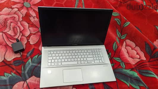 لاب توب ASUS Vivobook 17 - i7 / 16GB RAM / 512GB SSD - استعمال شخصي