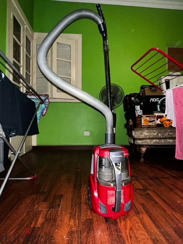 Panasonic Vacuum Cleaner مكنسة باناسونك 1