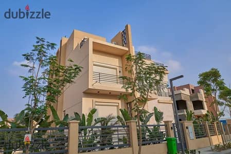 Move in immediately to a Family House in Sheikh Zayed, in a compound next to Green 3 and Zayed 2000.