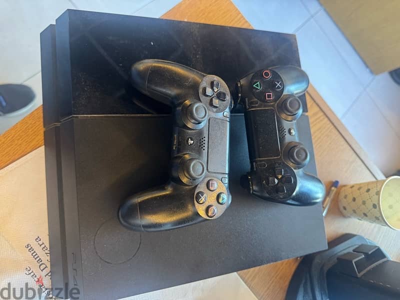 play station 4 with original controllers like new 3