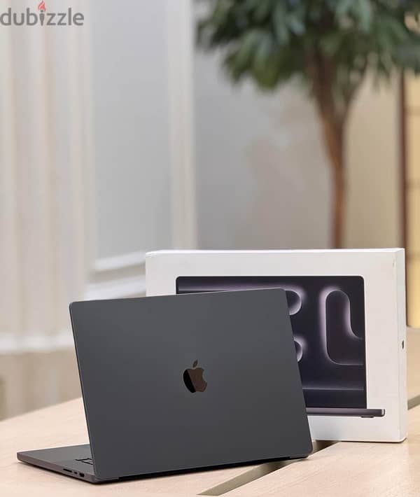 MacBook Pro m4 New …ماك بوك برو ام ٤جديد 1