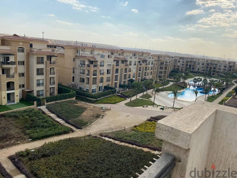 Penthouse with roof pool view للبيع في كمبوند ستون ريزيدنس 0