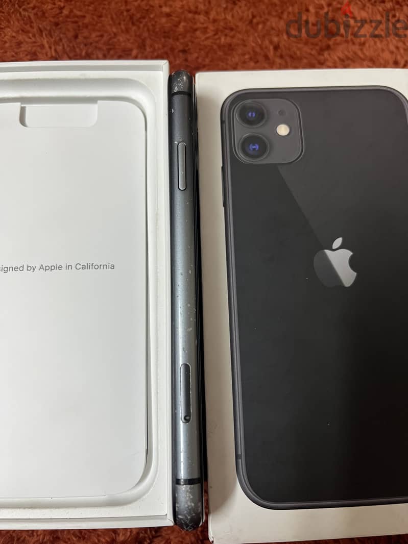 iPhone 11 black with box 2