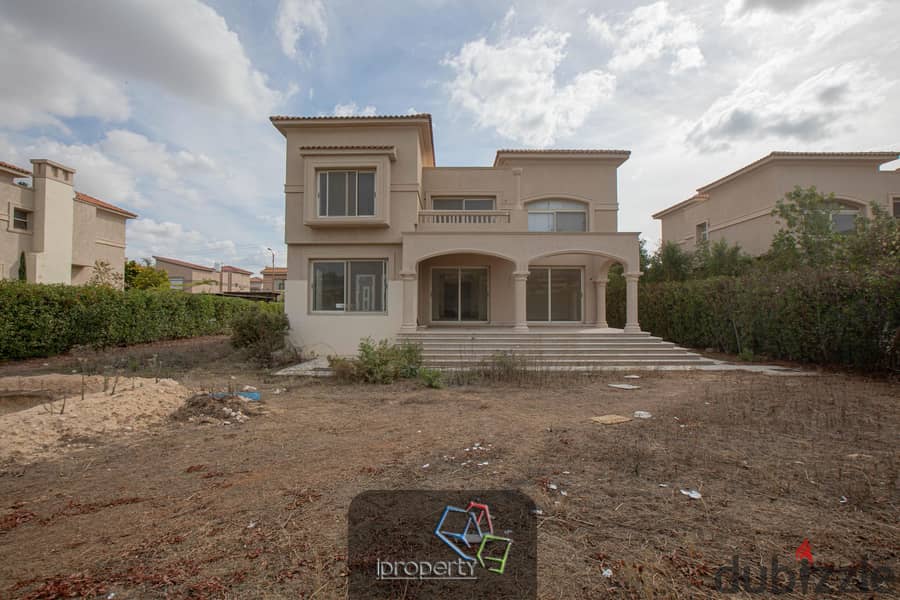 Villa for Sale in Alex West - First Row Golf 0