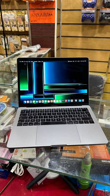 MacBook pro i5 2017 7