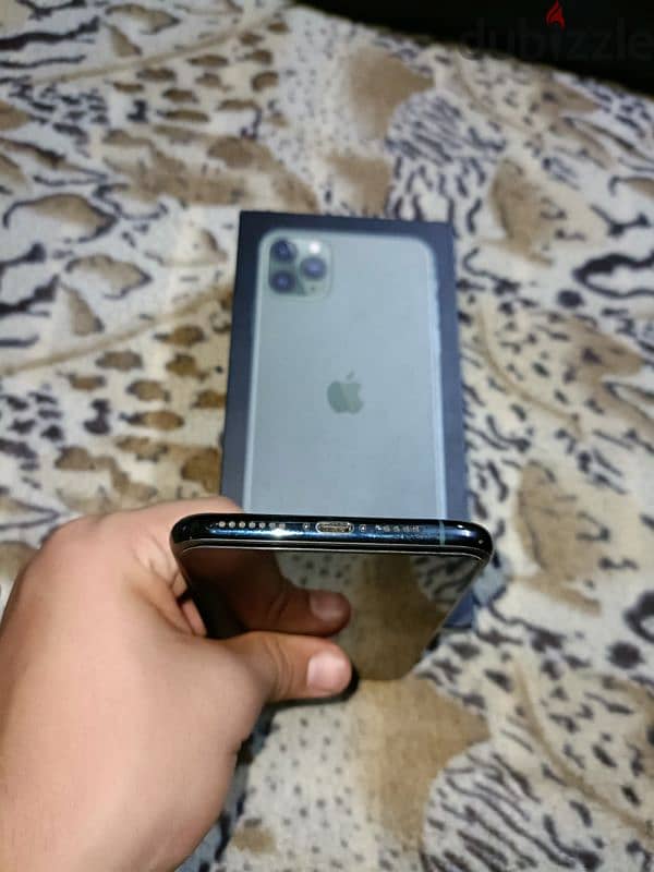 iPhone 11 pro max 8