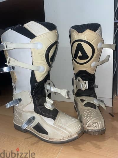 Acerbis boots for dirtbikes