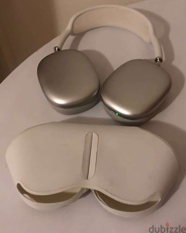 Apple AirPods Max with Smart Case 7