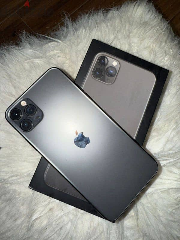 iPhone 11  pro max 0