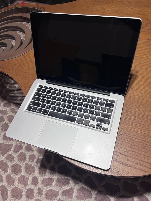 Apple MacBook pro mid 2012 256G 8 G ram 6