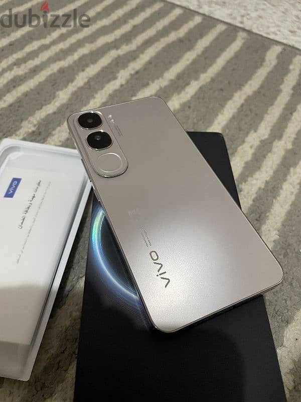 vivo v40 lite 5