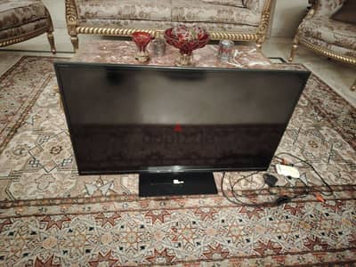 شاشه lcd  ٤٣ بوصه