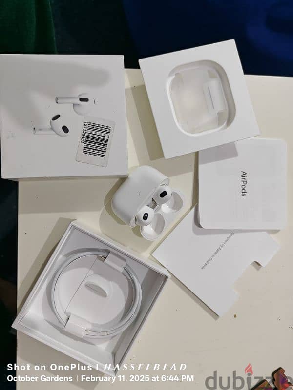 Apple AirPods (3rd generation) with MagSafe Charging Case White 3