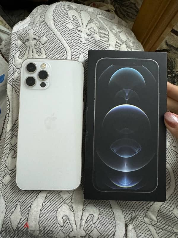 iphone 12 pro حاله ممتازه من كوريا 1