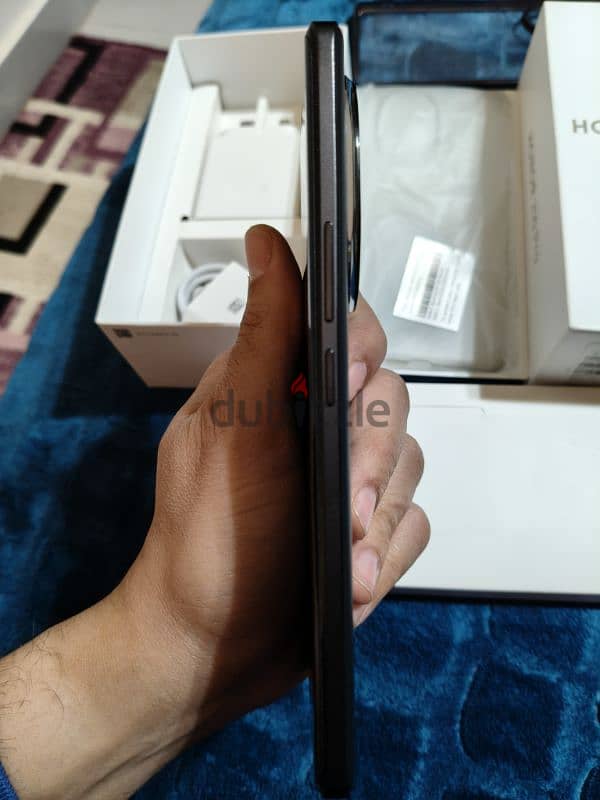 honor 200 pro like new 4