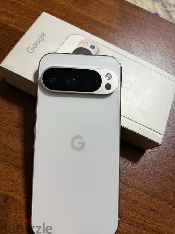 Pixel 9 pro in ceramic white 0