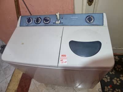 غسالة توشيبا نص اتوماتيك ٧ كيلو  Toshiba half automatic VH-720