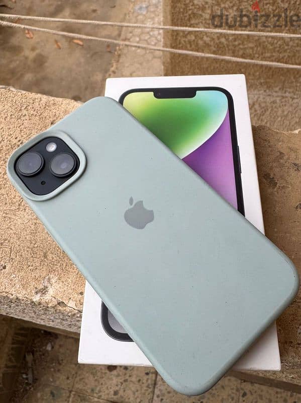 iphone 14    %استخدام نضيف جدا بطاريه ٨٩ 1