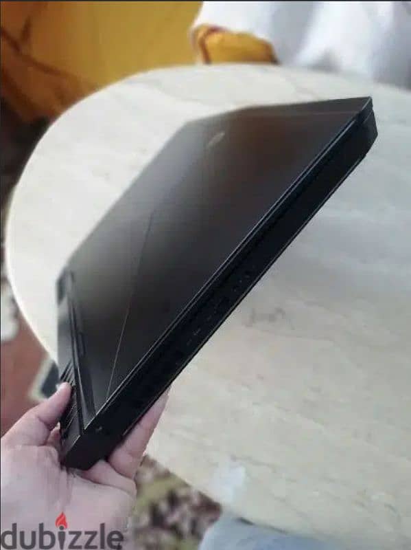 Dell Alienware 17 R5 Gaming Laptop 1