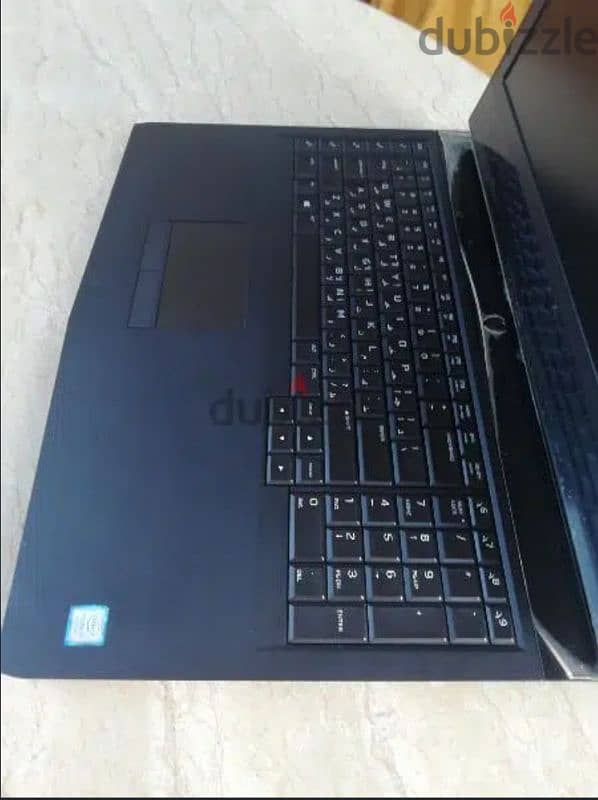 Dell Alienware 17 R5 Gaming Laptop 3