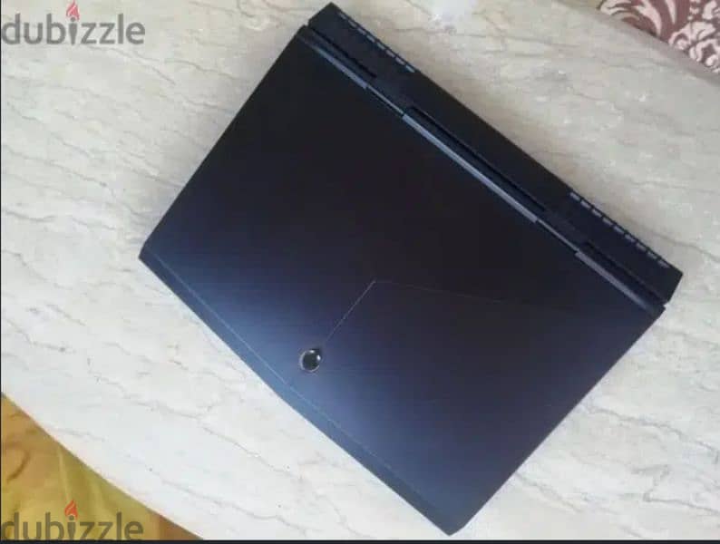 Dell Alienware 17 R5 Gaming Laptop 9