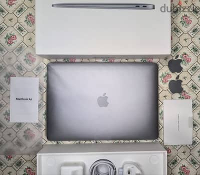 MacBook air M1 98% 512 Ar En  A+++ condition with all contents