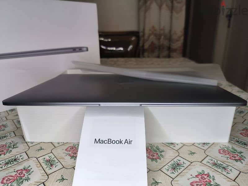 MacBook Air M1 100% 11 Months apple warranty 1 C. C A+++ condition 5