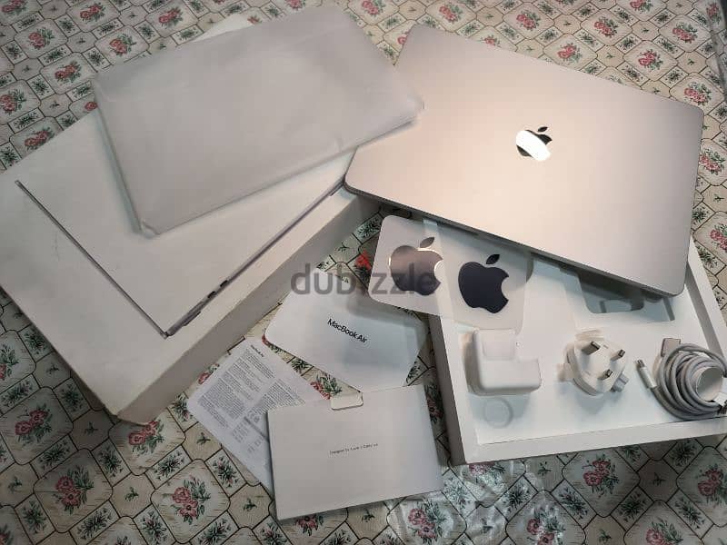 MacBook air M2 100% 15 Inch 2023 Ar En A+++ condition 0