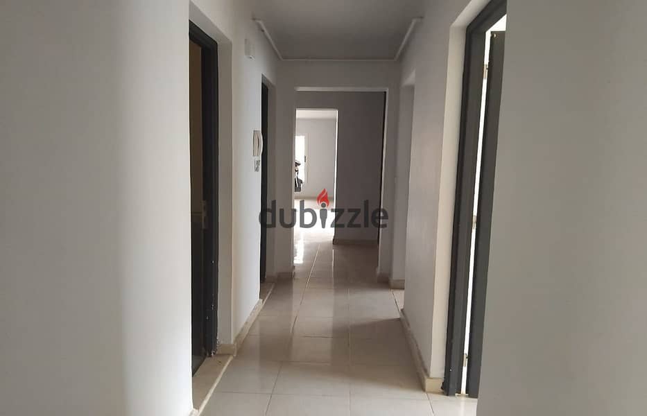 Apartment for rent in the best phases of Madinaty, Phase 1, B1 Buildings, fourth floor, 175 square meters, wide garden view, at a bargain price 0