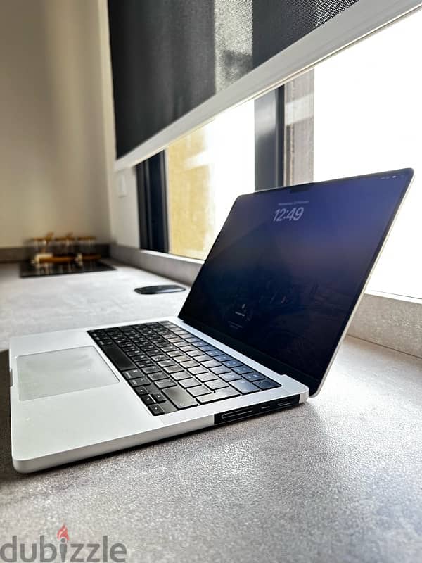 Apple MacBook M1 Pro 1