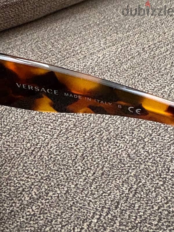 Versace Butterfly Sunglasses for Ladies new and in Original Box 3