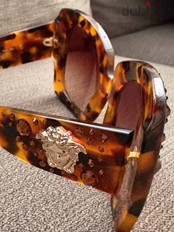 Versace Butterfly Sunglasses for Ladies new and in Original Box 5