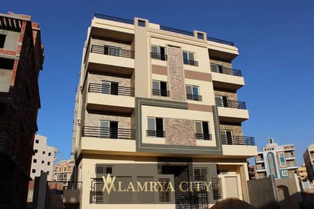 A great opportunity to own a distinctive apartment in New Narges, El Tagamoa. A double-view apartment, immediate delivery. Area: 164, with a 50% down