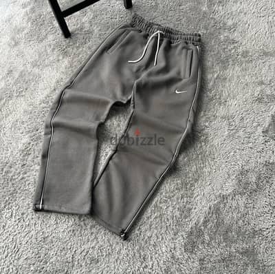 grey nike baggy sweatpants