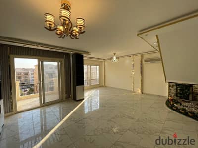 Penthouse for rent in Stone Residence Compound in Fifth Settlement, 220 m