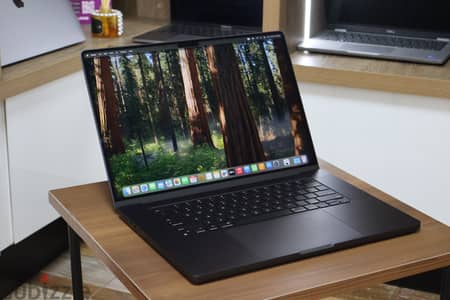 MacBook Pro (16-inch, Nov 2023) 18GB 512GB بافضل سعر وضمان