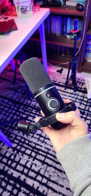 maono Pd200x podcast Mic + C stand